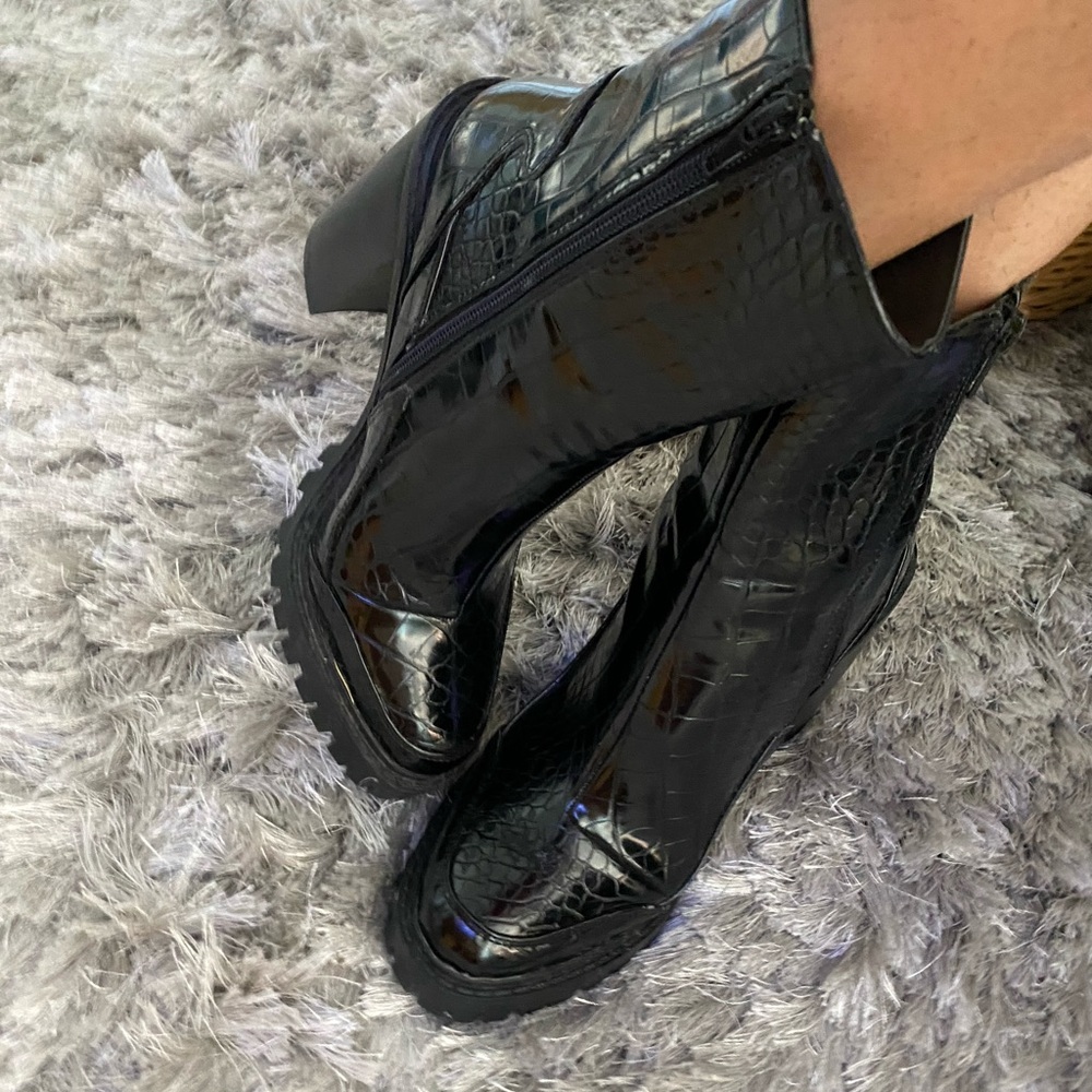 Excellent Used Condition ankle boots
